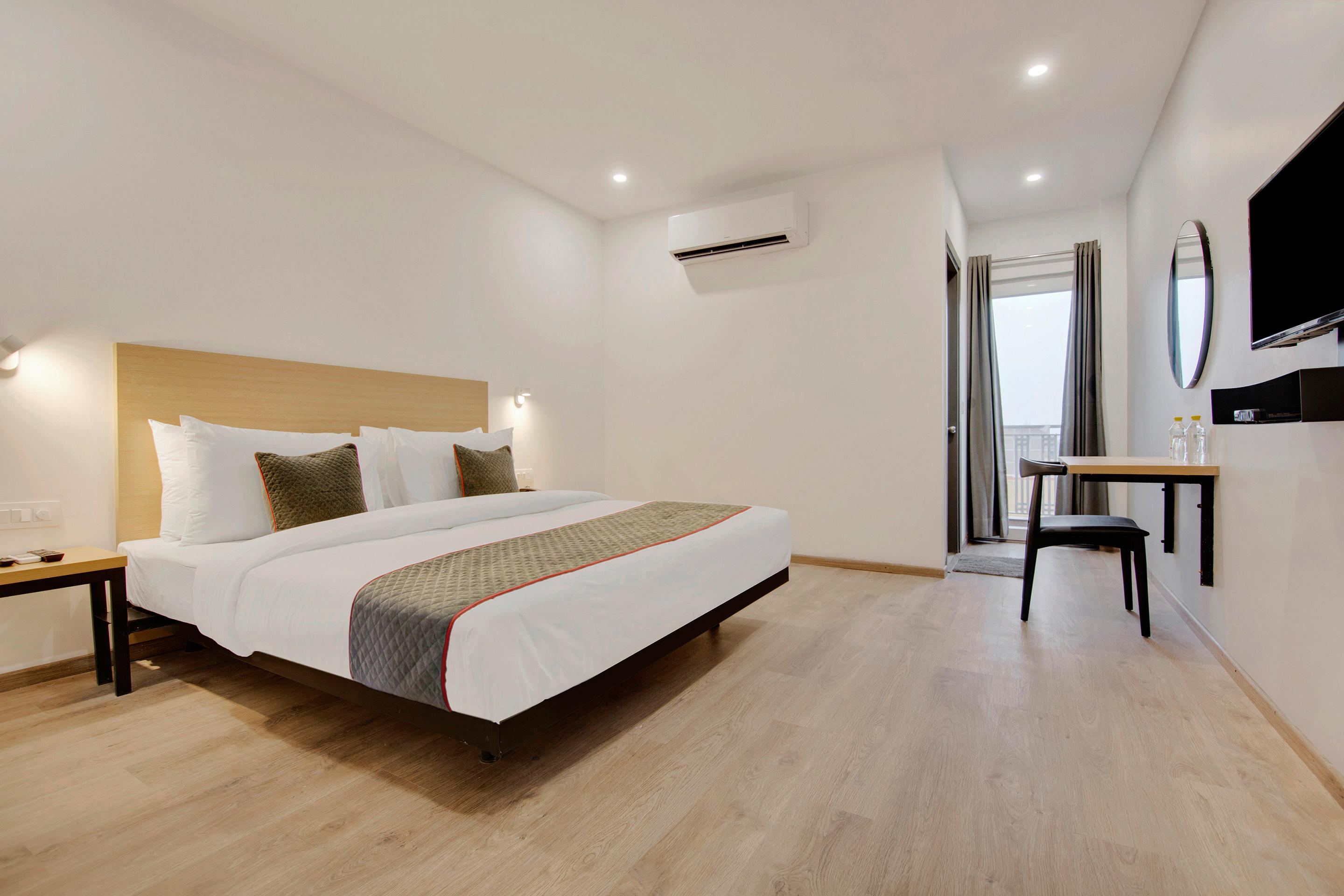 נוידה Townhouse Sector 49 Near Logix City Centre מראה חיצוני תמונה