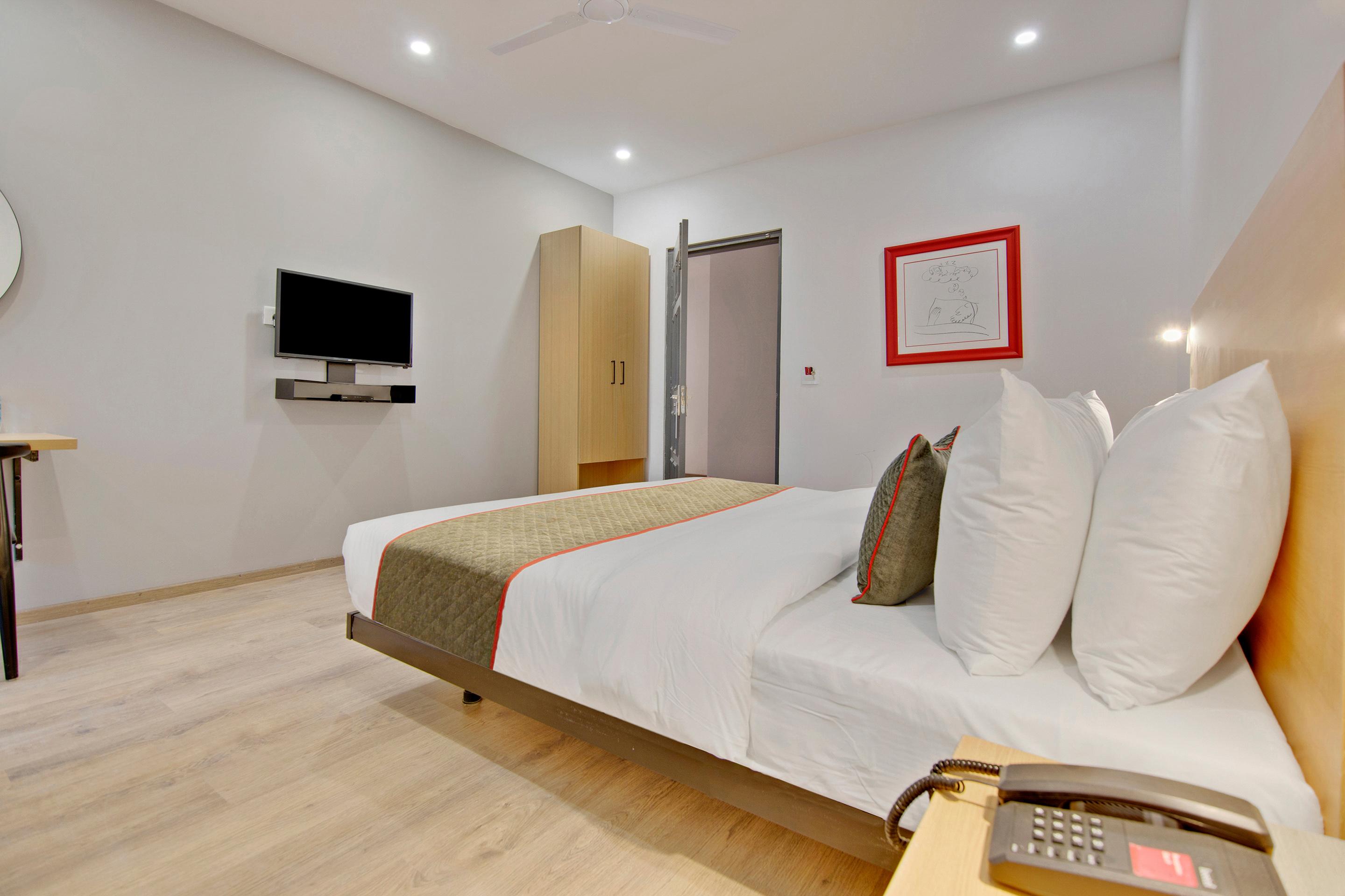 נוידה Townhouse Sector 49 Near Logix City Centre מראה חיצוני תמונה