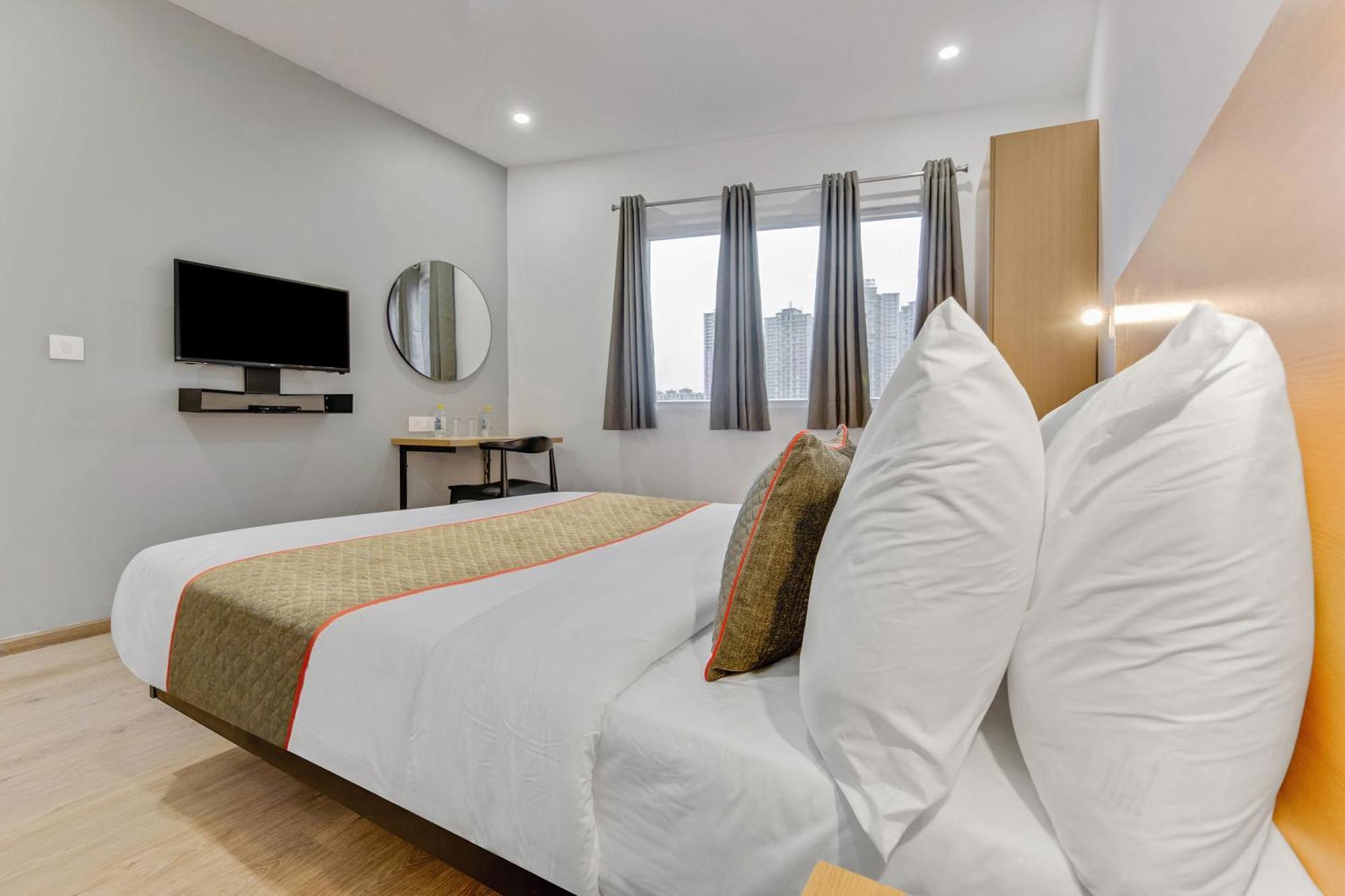 נוידה Townhouse Sector 49 Near Logix City Centre מראה חיצוני תמונה