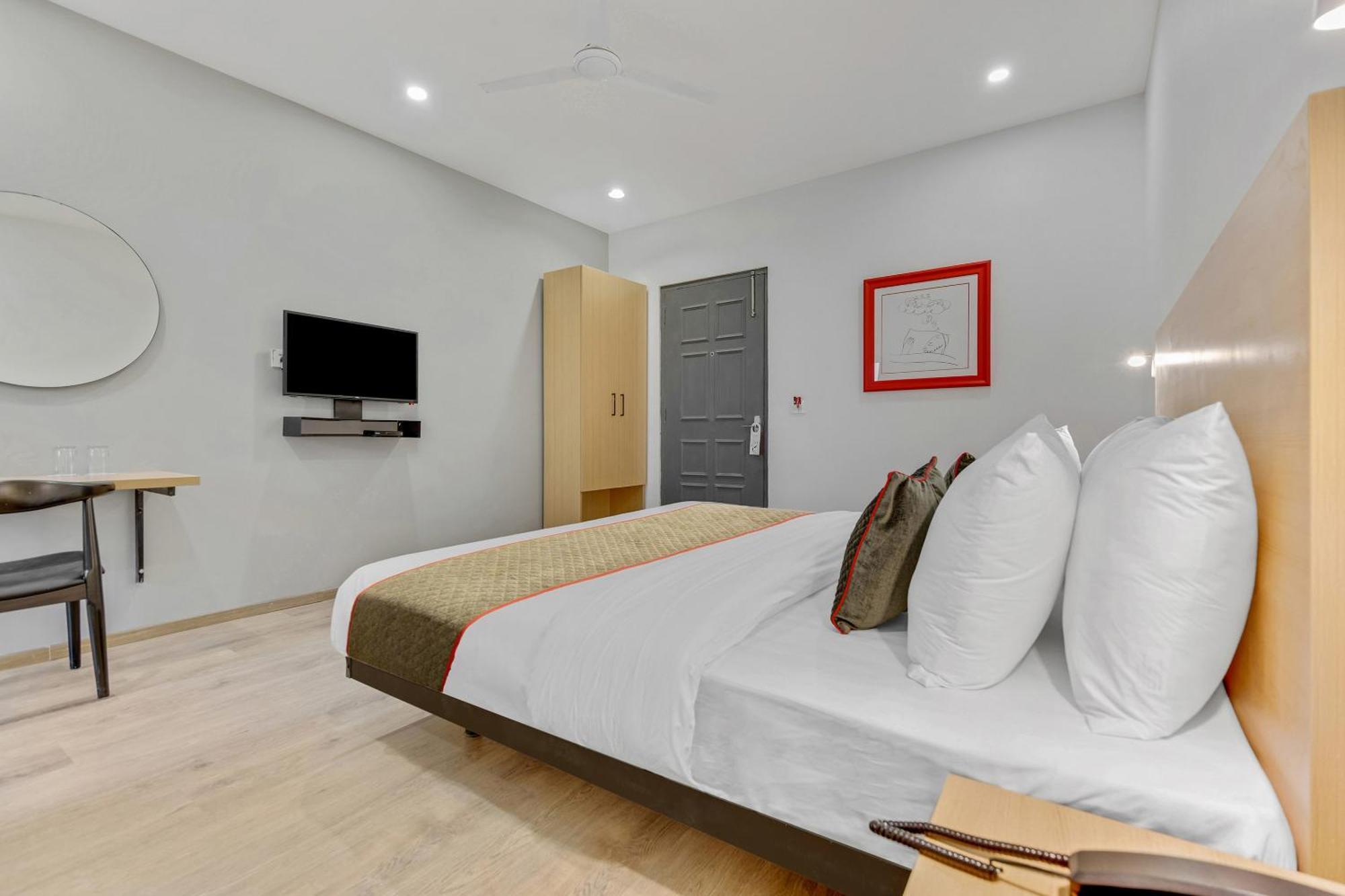 נוידה Townhouse Sector 49 Near Logix City Centre מראה חיצוני תמונה