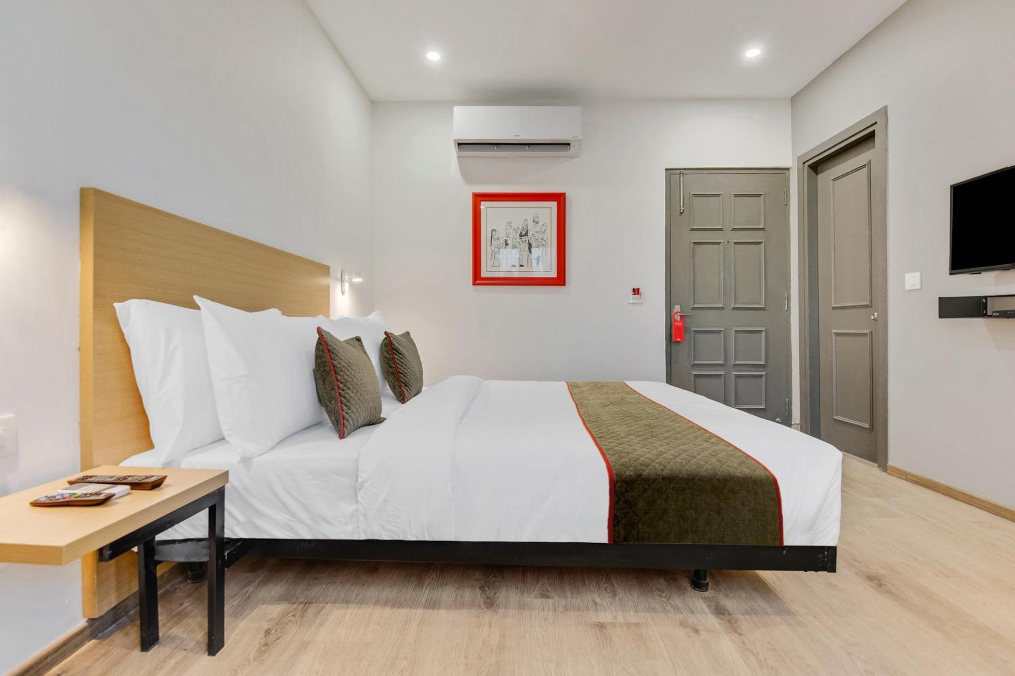 נוידה Townhouse Sector 49 Near Logix City Centre מראה חיצוני תמונה
