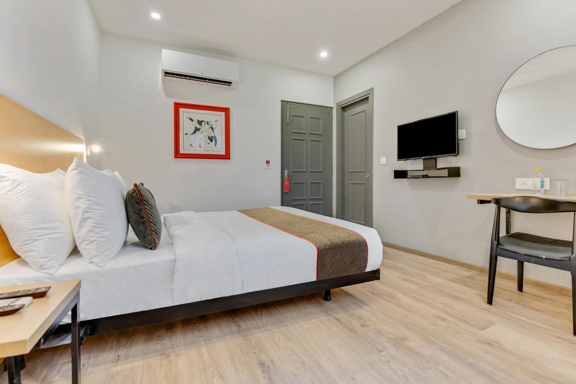 נוידה Townhouse Sector 49 Near Logix City Centre מראה חיצוני תמונה