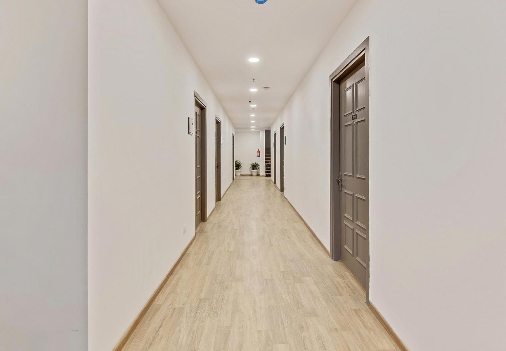 נוידה Townhouse Sector 49 Near Logix City Centre מראה חיצוני תמונה